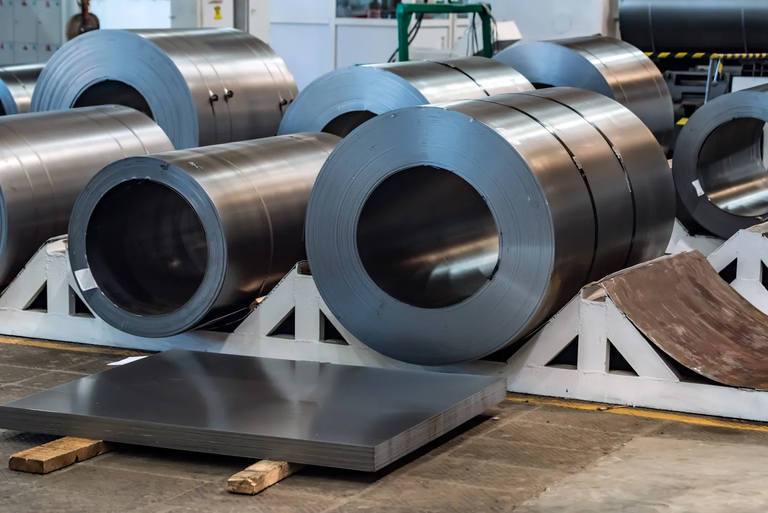 What is hot-rolled steel?
To put it simply, hot rolled steel is steel that has been roll-pressed at temperatures higher than 927°C (1,700°F). As this temperature is higher than most steel’s recrystallisation temperature, it makes the steel easier to form into products.
Hot-rolled steel is produced by heating and flattening a large rectangular length of steel (a billet) into a large roll. The roll is kept at a high temperature whilst being run through a series of rollers at high speeds. The steel will shrink slightly as it cools, making this option suitable for projects that do not require extremely accurate dimensions.