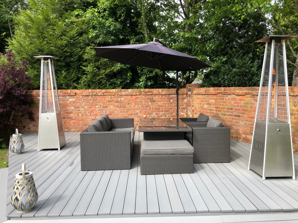 Step 9: Install the remaining decking boards
	Repeat steps 5 through 8 to install the remaining composite decking boards.
	If boards require end joints, plan where you want those joints to be visible.
	Make any joints over a double joist. Make any joints over a double joist.