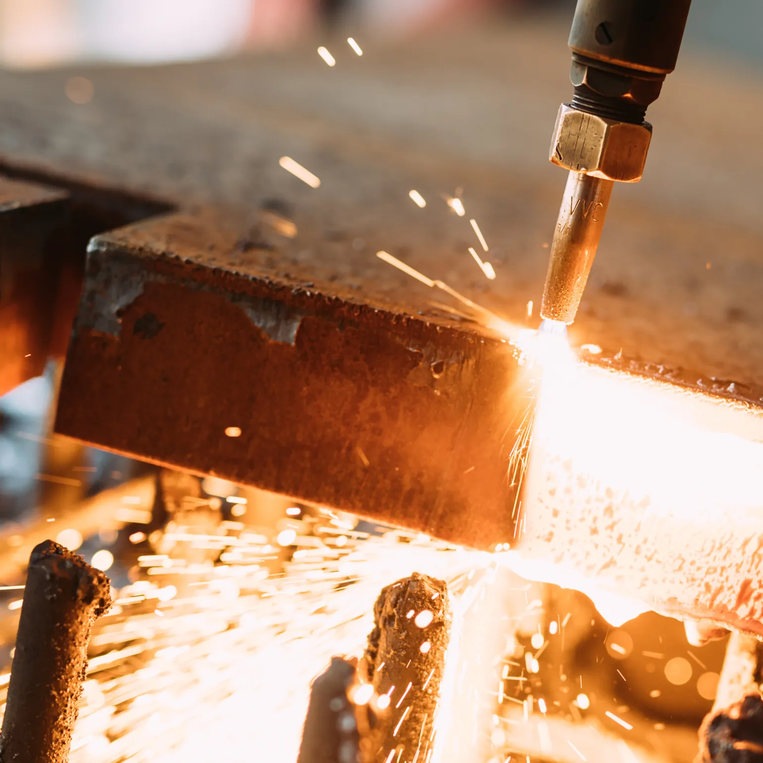 Built for steel plate processing, our flame profilers use oxy-fuel cutting to produce reliable profiles across a range of project requirements. This makes them well suited to structural, fabrication and engineering work where strength, durability and dependable cutting performance are key.
From simple shapes to repeat components, flame profiling offers a practical cutting solution for customers who need robust steel parts produced accurately and consistently. It is a proven process for preparing plate material for further fabrication, installation or end-use applications.
With large-format plate handling and strong cutting capability, our flame profilers are ideal for producing steel components, repeat parts and larger plate sections ready for the next stage of fabrication.
