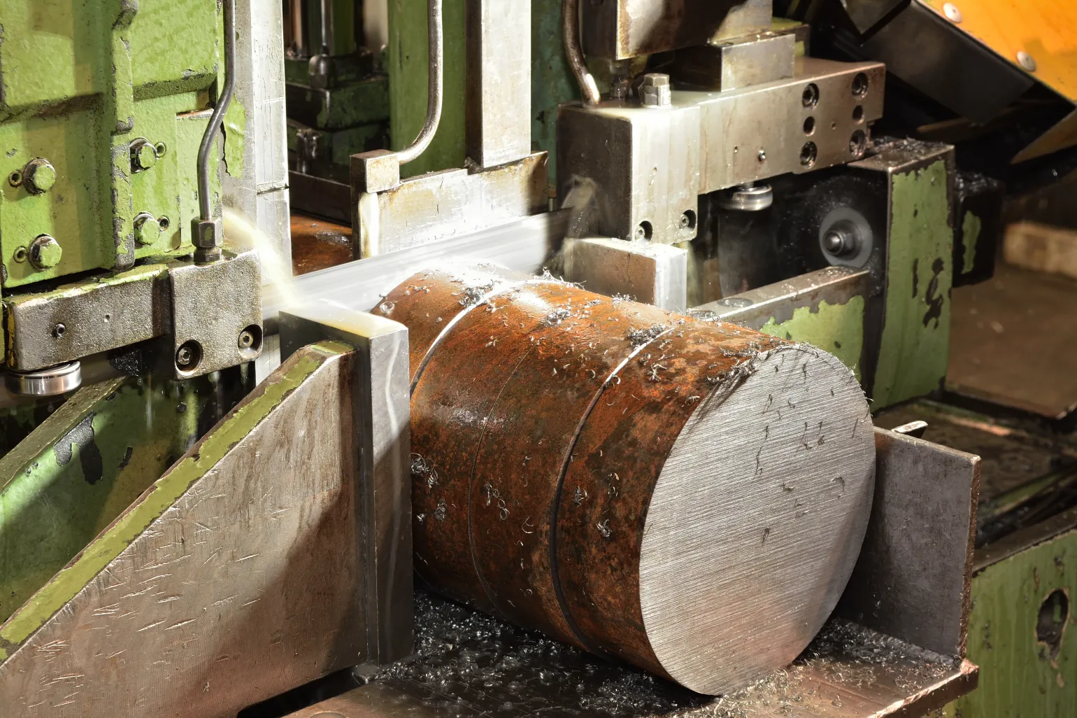Our saws provide accurate cut-to-length processing for a wide range of structural steel sections, helping customers receive material prepared to suit their project requirements. With straight, square and mitre cutting available, they support fabrication, construction, installation and general steel supply work.
From one-off cuts to larger cutting schedules, our saws offer a practical and reliable processing option for beams, columns and general steel sections. They are ideal for customers who need accurately cut material supplied ready for the next stage of their project.