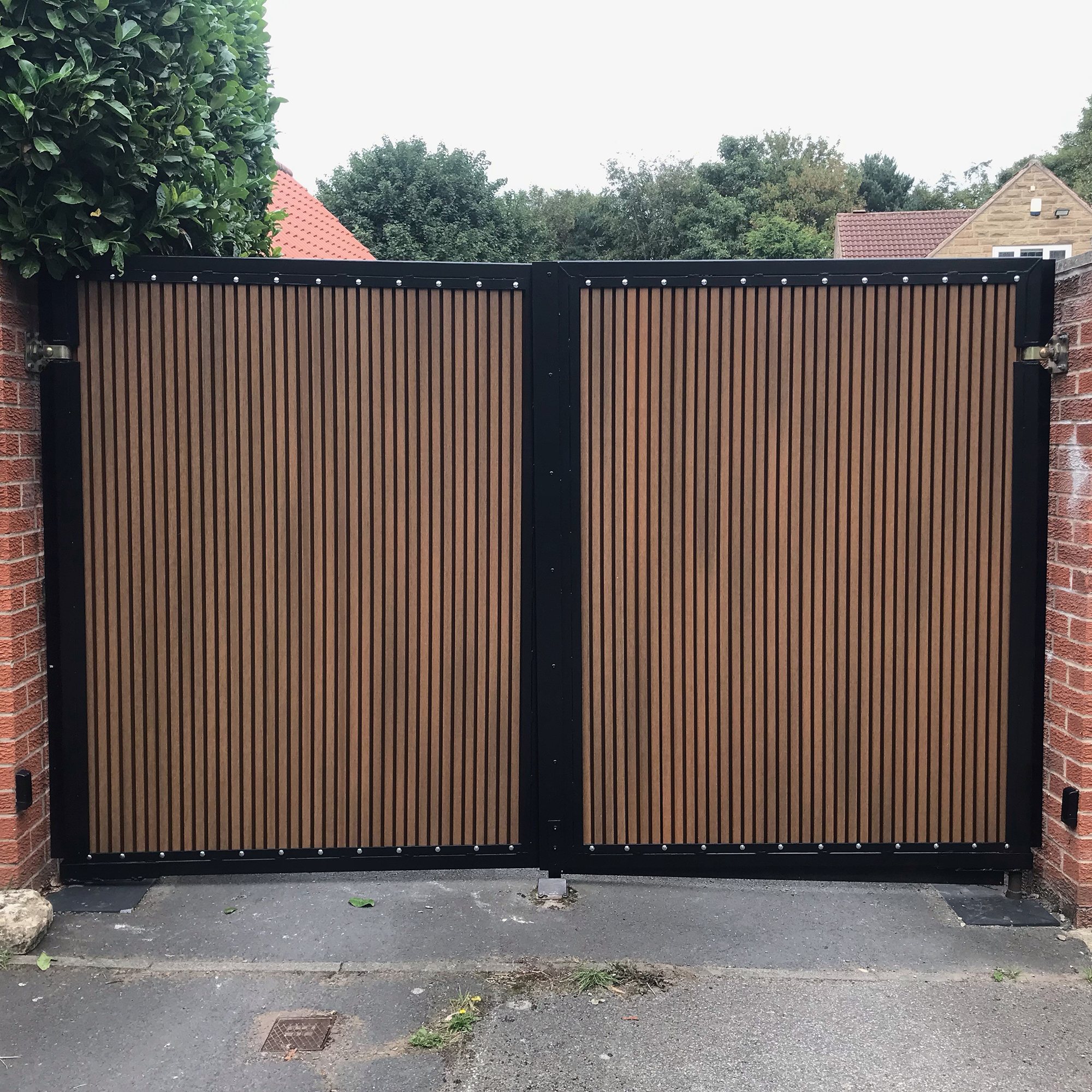 Ecoscape Forma - Spiced Oak Composite Slatted Cladding Board | BM Steel