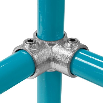 116-D Corner Mid Rail Clamp 48.3mm